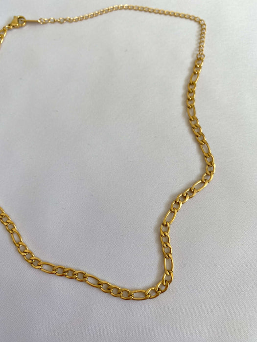 Gold chain necklace