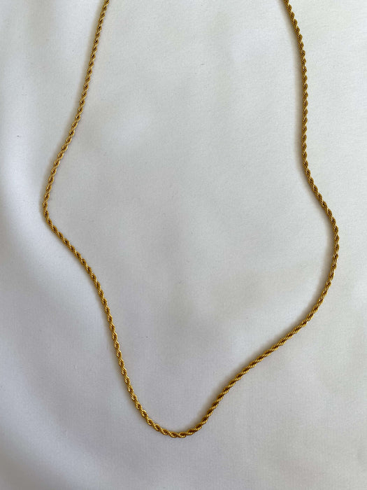 Twisted gold chain 