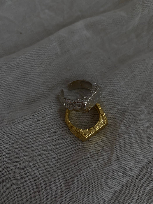 SIGN RING (available in silver + gold)