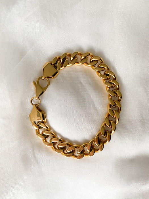 gold chain bracelet minimalistic
